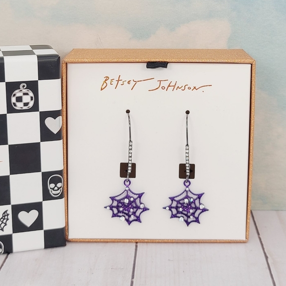 Betsey Johnson Purple Spider Web Earrings NEW - Picture 3 of 8